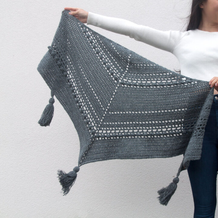 fall crochet wrap shawl scarf bobbles chunky tassels free pattern