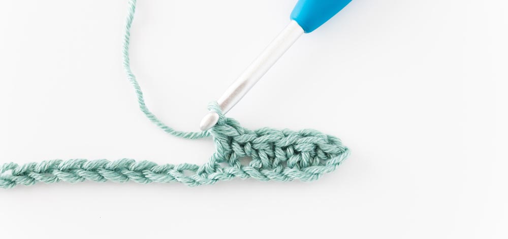 crochet grit sittch with single and double crochets in drops cotton merino yarn